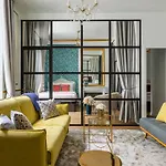 Luxury 2 Bedroom 2 Bathroom Apartment - Louvre
